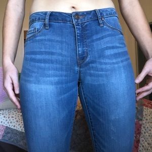 Jeggings, very stretchy pocketless jeans